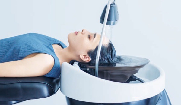 アンビシャスの頭浸浴